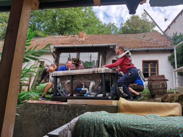 Stěhování vířivky